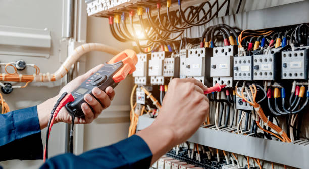 Best Affordable Emergency Electrician  in Oak Harbor, WA