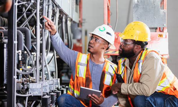 Best Circuit Breaker Repair  in Oak Harbor, WA